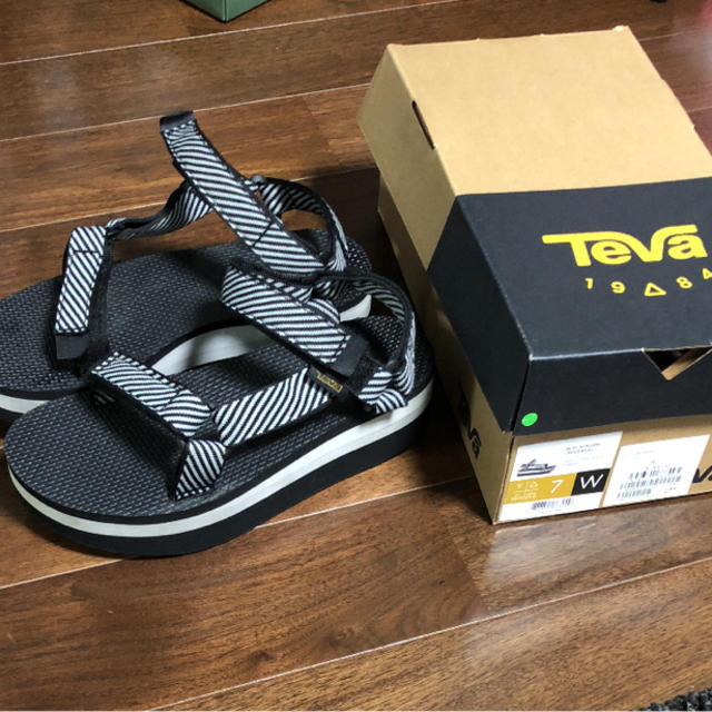 Teva(テバ)の専用   TeVa  サンダル レディースの靴/シューズ(サンダル)の商品写真