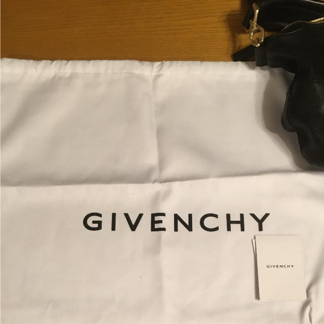 GIVENCHY(ジバンシィ)のジバンシー ナイチンゲール スモール 黒 レディースのバッグ(ハンドバッグ)の商品写真