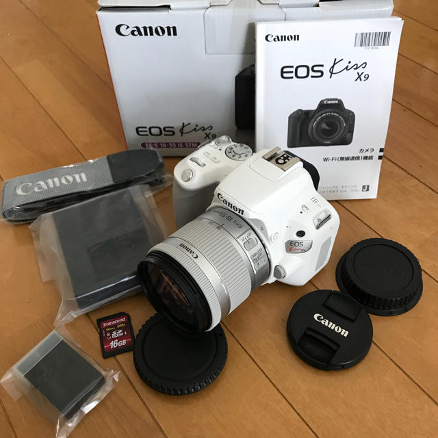 欲しいの Canon - ほぼ新品！Wi-Fi機能付き！Canon EOS kiss x9 送料 ...