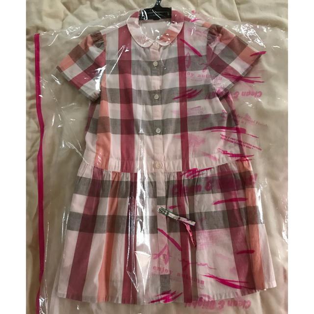 BURBERRY(バーバリー)のバーバリー キッズワンピース 110 キッズ/ベビー/マタニティのキッズ服女の子用(90cm~)(ワンピース)の商品写真