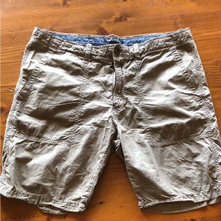 バナナリパブリック(Banana Republic)の美品！ バナナリパブリックのカッコいいショートパンツ サイズ34(ショートパンツ)