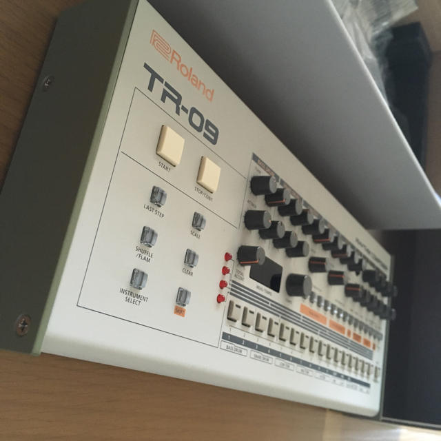 Roland(ローランド)のRoland TR-09 楽器のDTM/DAW(音源モジュール)の商品写真