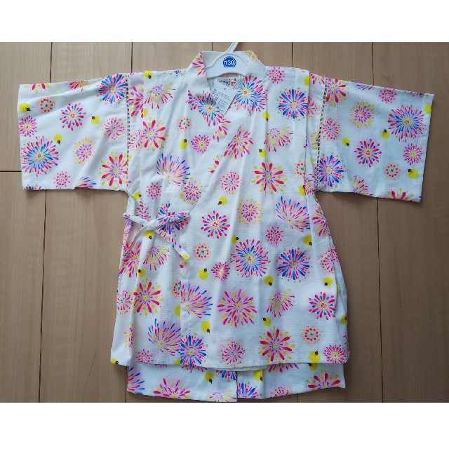 甚平（女の子）１３０センチ キッズ/ベビー/マタニティのキッズ服女の子用(90cm~)(甚平/浴衣)の商品写真