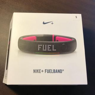 ナイキ(NIKE)のNIKE＋FUELBAND(トレーニング用品)