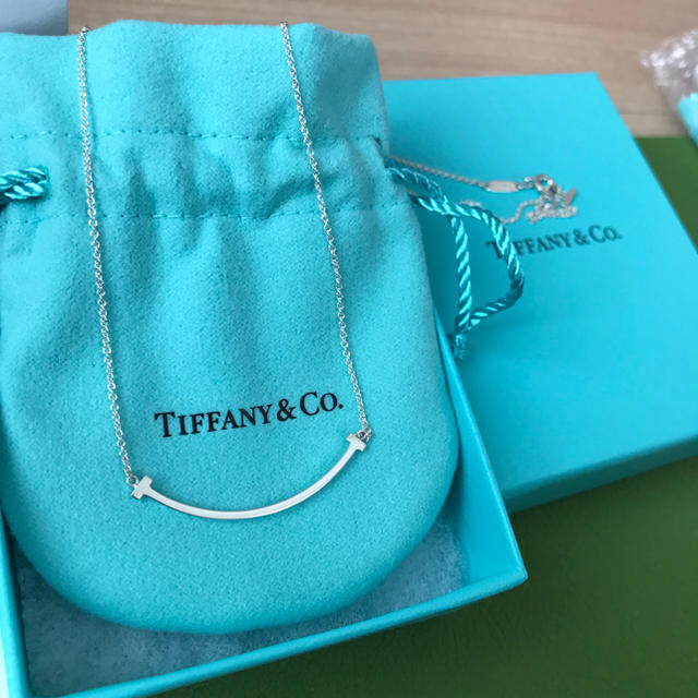 Tiffany & Co.(ティファニー)のティファニー スマイルネックレス レディースのアクセサリー(ネックレス)の商品写真