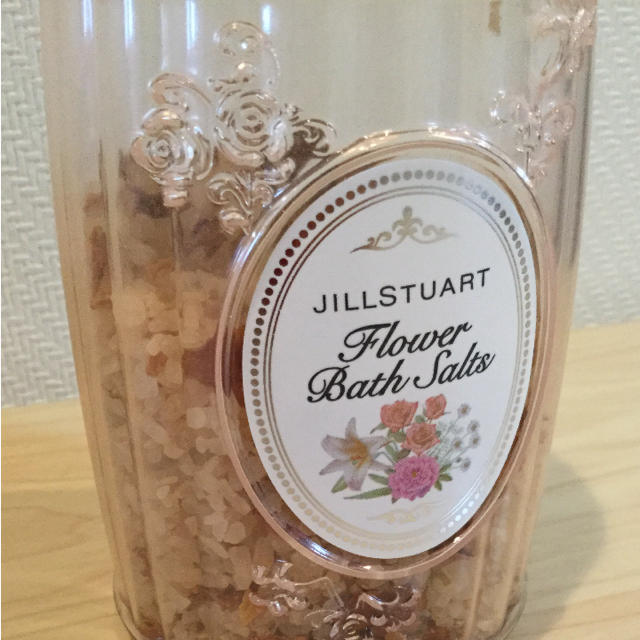 JILLSTUART(ジルスチュアート)のゆう様専用 ジルスチュアート  フラワーバスソルト JILL STUART コスメ/美容のボディケア(入浴剤/バスソルト)の商品写真