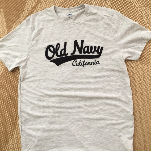 Old Navy(オールドネイビー)のロコモコ♪様専用 old navy オールドネイビー Tシャツ Mサイズ グレー メンズのトップス(Tシャツ/カットソー(半袖/袖なし))の商品写真