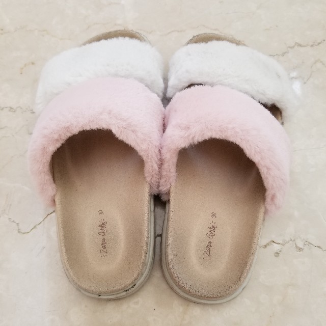 ZARA KIDS(ザラキッズ)のzara girls　ファーサンダル キッズ/ベビー/マタニティのキッズ靴/シューズ(15cm~)(サンダル)の商品写真