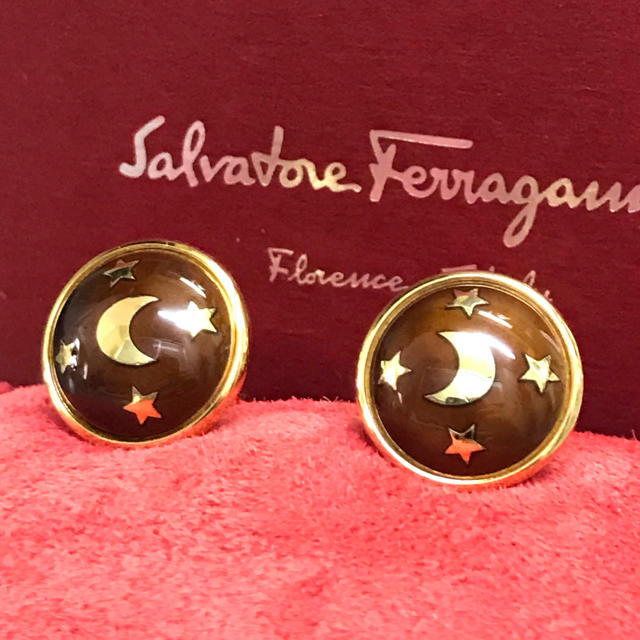 Salvatore Ferragamo   フェラガモ ヴィンテージ ムーンスター カフス