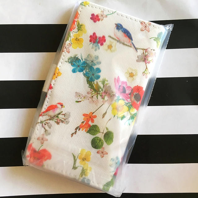 Chesty(チェスティ)の♡新品♡chesty♡スマホケース♡ スマホ/家電/カメラのスマホアクセサリー(モバイルケース/カバー)の商品写真