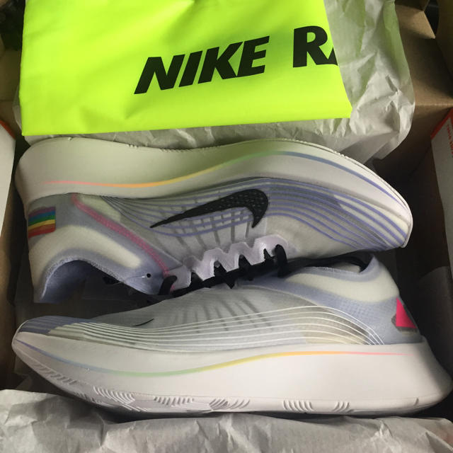 NIKE(ナイキ)の黒タグ 27 NIKE LAB ZOOM FLY BETRUE ズームフライ メンズの靴/シューズ(スニーカー)の商品写真