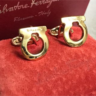 サルヴァトーレフェラガモ(Salvatore Ferragamo)のフェラガモ カフス ゴールド イタリア製(カフリンクス)