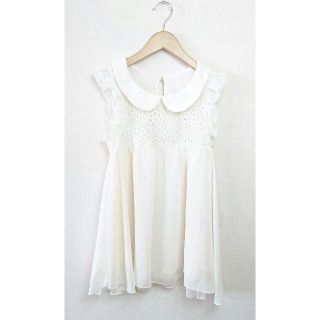 イング(INGNI)のINGNI☆美品♪花柄刺繍＆肩フリル＊イレヘムふんわりエアリーシフォントップス(シャツ/ブラウス(半袖/袖なし))