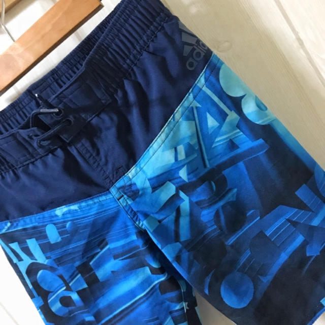 adidas(アディダス)の早い者勝ち🤭💓新品adidas♥️水着110cm キッズ/ベビー/マタニティのキッズ服男の子用(90cm~)(水着)の商品写真