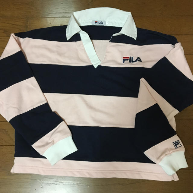 WEGO(ウィゴー)のFILA ラガースウェット レディースのトップス(トレーナー/スウェット)の商品写真