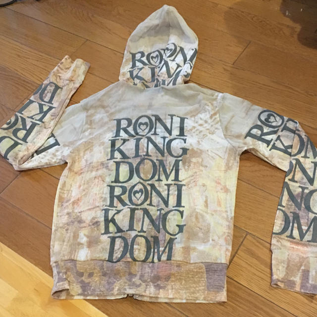 RONI(ロニィ)のRONI  パーカー SM（110-120位）値下 キッズ/ベビー/マタニティのキッズ服女の子用(90cm~)(その他)の商品写真