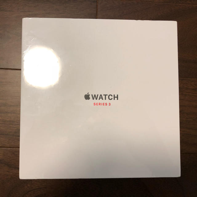 Apple Watch(アップルウォッチ)の【新品未開封】Apple Watch 3 GPS+Cellular 42mm スマホ/家電/カメラのスマホアクセサリー(その他)の商品写真