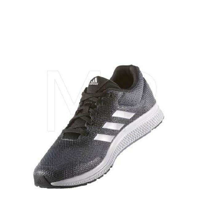 adidas(アディダス)の火曜日まで限定!新品アディダスManaBOUNCE2高級軽量スニーカー黒再販なし レディースの靴/シューズ(スニーカー)の商品写真