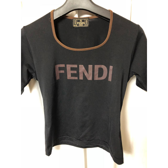 FENDI(フェンディ)のFENDI Tシャツ ビッグロゴ 半袖 レディースのトップス(Tシャツ(半袖/袖なし))の商品写真