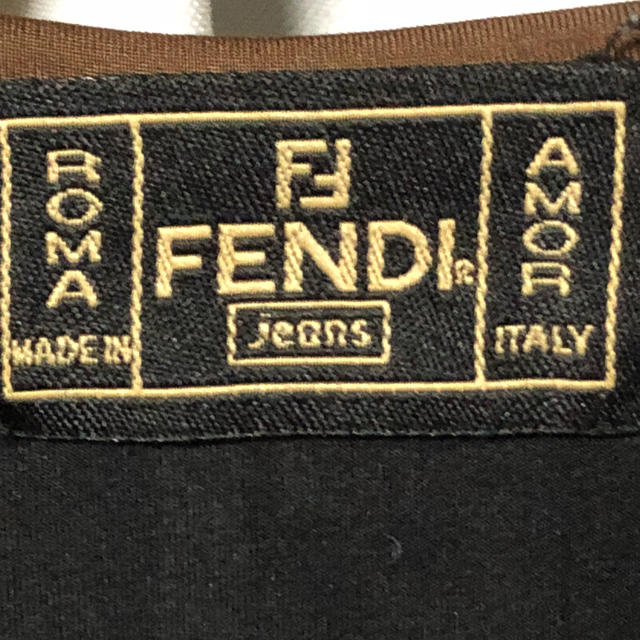 FENDI(フェンディ)のFENDI Tシャツ ビッグロゴ 半袖 レディースのトップス(Tシャツ(半袖/袖なし))の商品写真