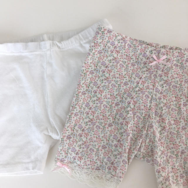 西松屋(ニシマツヤ)のインナーパンツ 3枚セット95 キッズ/ベビー/マタニティのキッズ服女の子用(90cm~)(パンツ/スパッツ)の商品写真