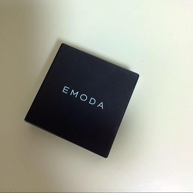 EMODA(エモダ)のEMODAコスメ アイブロウベースカシス コスメ/美容のベースメイク/化粧品(その他)の商品写真