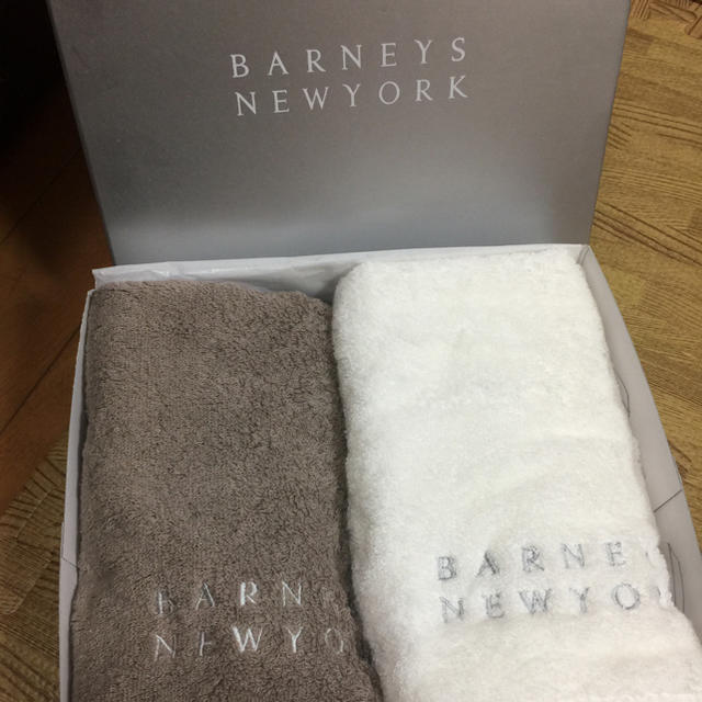 BARNEYS NEW YORK(バーニーズニューヨーク)の新品♡バーニーズニューヨーク フェイスタオル 2枚 今治タオル インテリア/住まい/日用品の日用品/生活雑貨/旅行(タオル/バス用品)の商品写真