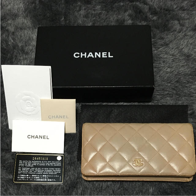 CHANEL(シャネル)の【kaco様専用】シャネル マトラッセ 長財布 ベージュ レディースのファッション小物(財布)の商品写真