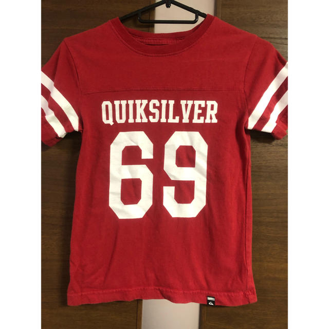 QUIKSILVER(クイックシルバー)のクイックシルバー Tシャツ 130 キッズ/ベビー/マタニティのキッズ服男の子用(90cm~)(Tシャツ/カットソー)の商品写真