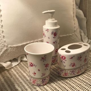 ローラアシュレイ(LAURA ASHLEY)のぱんだ様専用 ローラアシュレイ  歯ブラシ立て(日用品/生活雑貨)