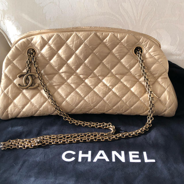 CHANEL(シャネル)の☆ライチ様 ご専用  美品☆CHANELシャネルバッグゴールド レディースのバッグ(ショルダーバッグ)の商品写真