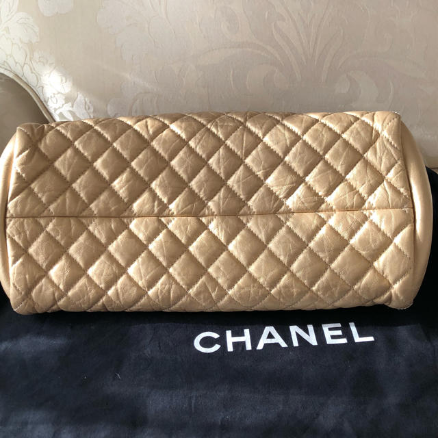 CHANEL(シャネル)の☆ライチ様 ご専用  美品☆CHANELシャネルバッグゴールド レディースのバッグ(ショルダーバッグ)の商品写真