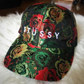 ステューシー(STUSSY)のまなさま(キャップ)