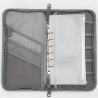 ムジルシリョウヒン(MUJI (無印良品))のパスポートケース・クリアポケット付き(旅行用品)