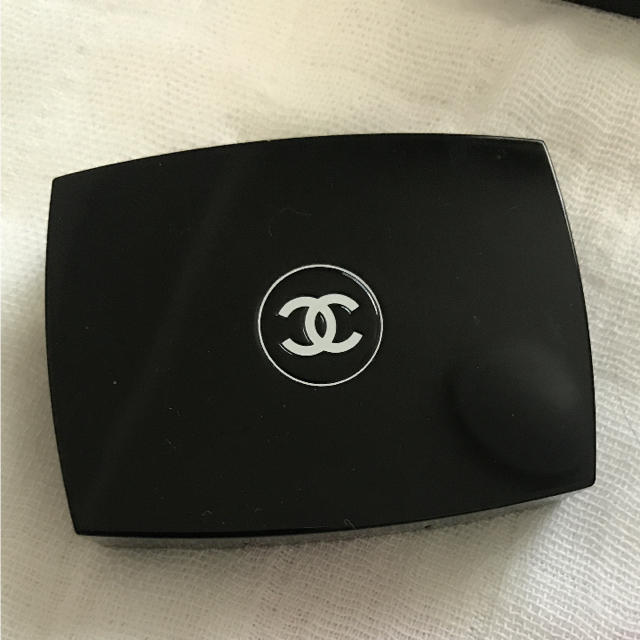 CHANEL(シャネル)のCHANEL アイシャドウ コスメ/美容のベースメイク/化粧品(アイシャドウ)の商品写真