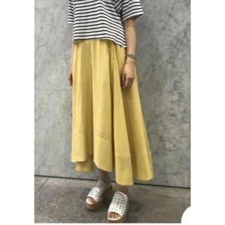 ドレステリア(DRESSTERIOR)の【美品】ドレステリア 今期物  イエロースカート(ロングスカート)