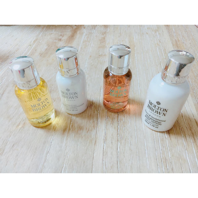 MOLTON BROWN(モルトンブラウン)のMOLTON BROWN アメニティ コスメ/美容のキット/セット(サンプル/トライアルキット)の商品写真