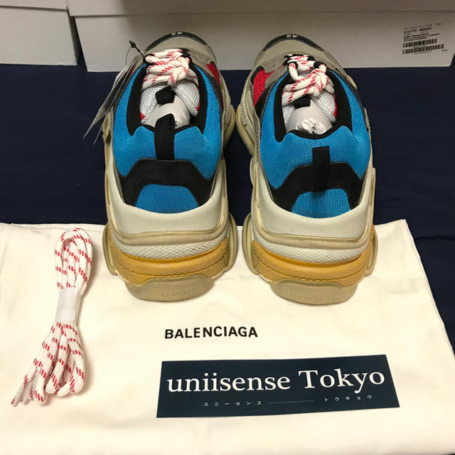 Balenciaga(バレンシアガ)の正規新品 BALENCIAGA TRIPLE S バレンシアガ トリプルS 42 メンズの靴/シューズ(スニーカー)の商品写真