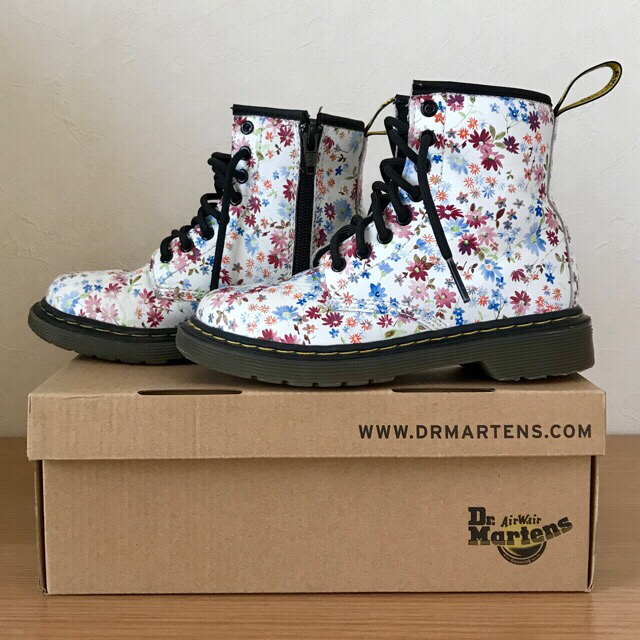 Dr.Martens(ドクターマーチン)のドクターマーティン キッズ キッズ/ベビー/マタニティのキッズ靴/シューズ(15cm~)(ブーツ)の商品写真