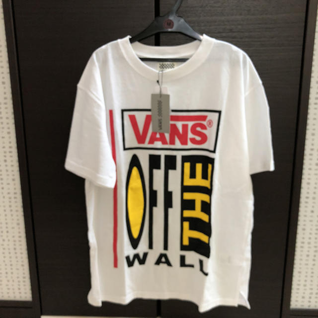 E hyphen world gallery(イーハイフンワールドギャラリー)の新品タグ付  イーハイフン  VANS  Tシャツ  コラボ レディースのトップス(Tシャツ(半袖/袖なし))の商品写真