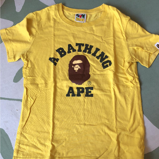 A BATHING APE(アベイシングエイプ)のAPE Tシャツ レディースのトップス(Tシャツ(半袖/袖なし))の商品写真