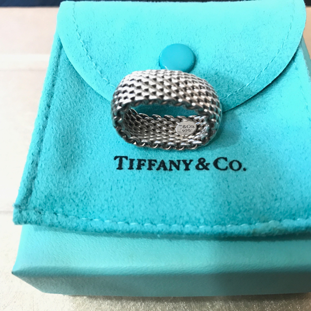 Tiffany & Co.(ティファニー)のティファニーメッシュリング9号〜10号 レディースのアクセサリー(リング(指輪))の商品写真