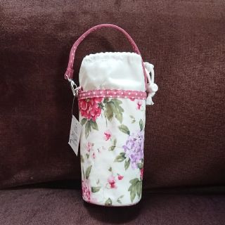 ローラアシュレイ(LAURA ASHLEY)のローラアシュレイ  ペットボトル カバー(日用品/生活雑貨)