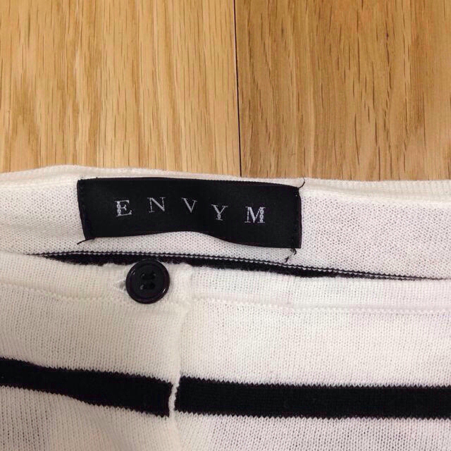 ENVYM(アンビー)のオフショルカーディガン レディースのトップス(カーディガン)の商品写真