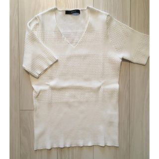 ビッキー(VICKY)の新品★ビッキー Vネック半袖ニット(カットソー(半袖/袖なし))