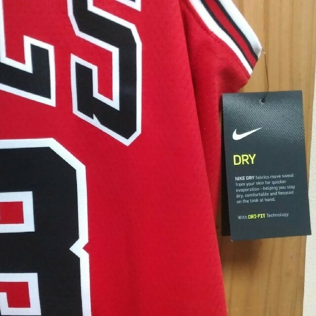 NIKE(ナイキ)のJORDAN SWINGMAN JERSEY CHICAGO BULLS メンズのトップス(Tシャツ/カットソー(半袖/袖なし))の商品写真