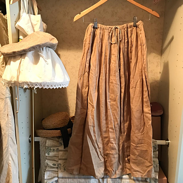 vintage skirt.