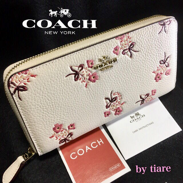 COACH(コーチ)の春夏2018最新 新品コーチ長財布28444チョーク フラワーボウ ペブルレザー レディースのファッション小物(財布)の商品写真