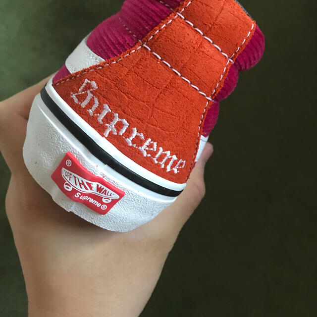 supreme vans