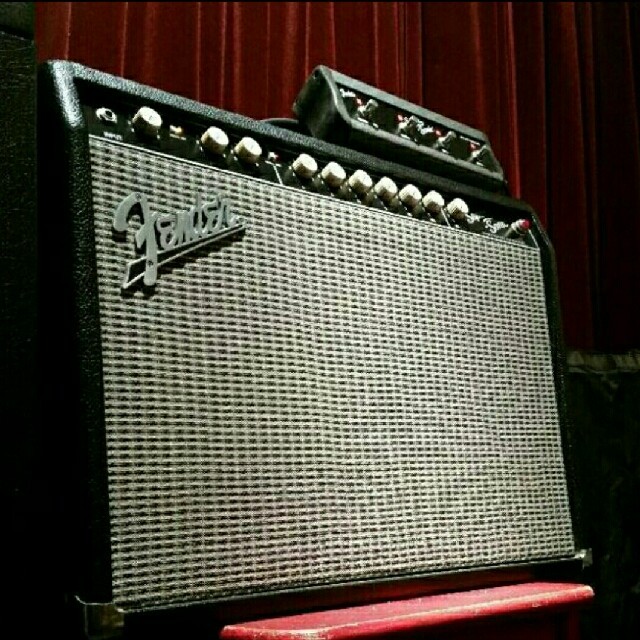 Fender(フェンダー)の【美品】Fender Super Sonic 22 Combo -Black- 楽器のギター(ギターアンプ)の商品写真